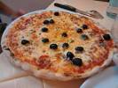 Pizza Al Prosciutto Con Olive